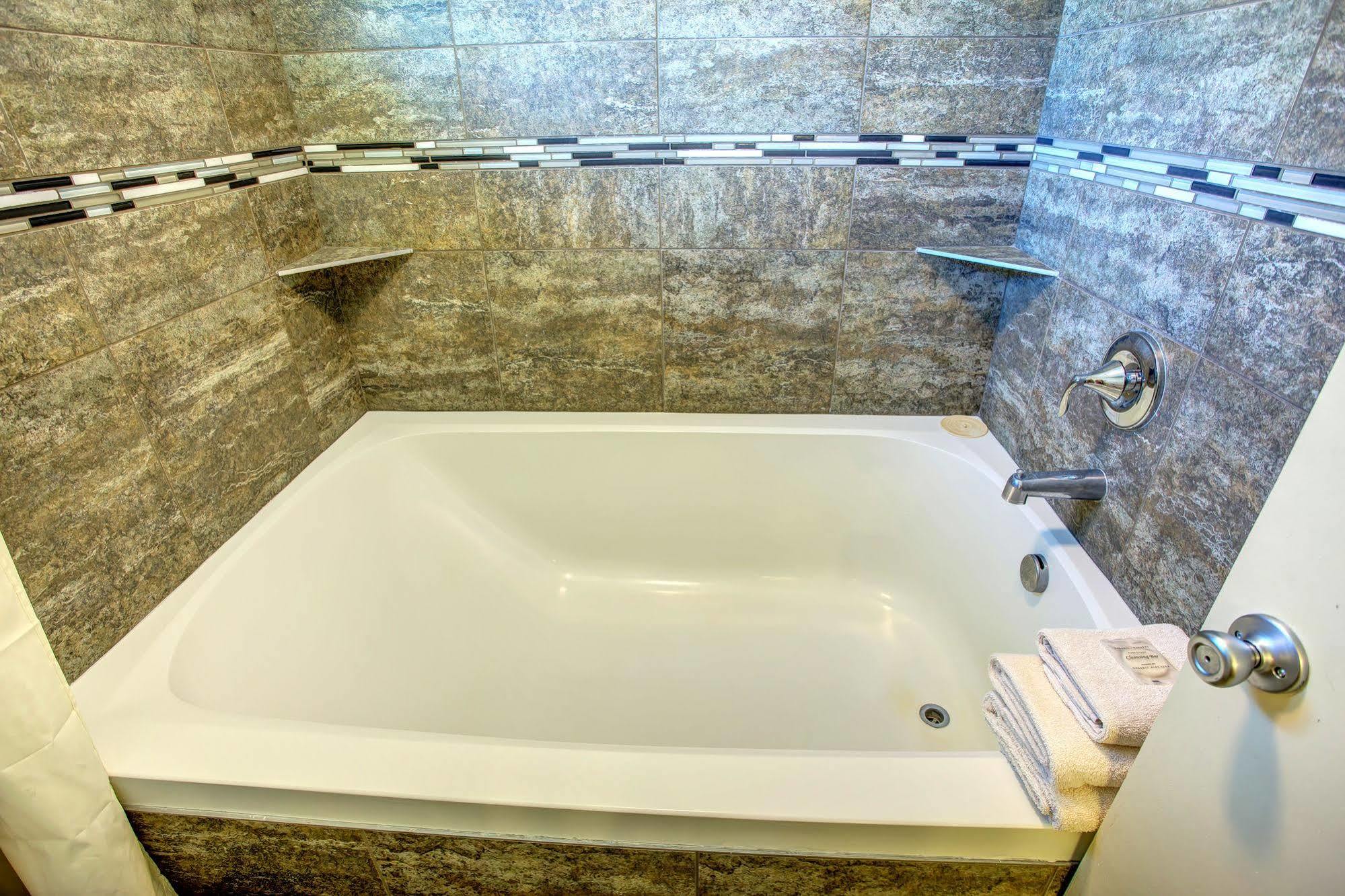 Home Hotel Лава Хот Спрингс Екстериор снимка