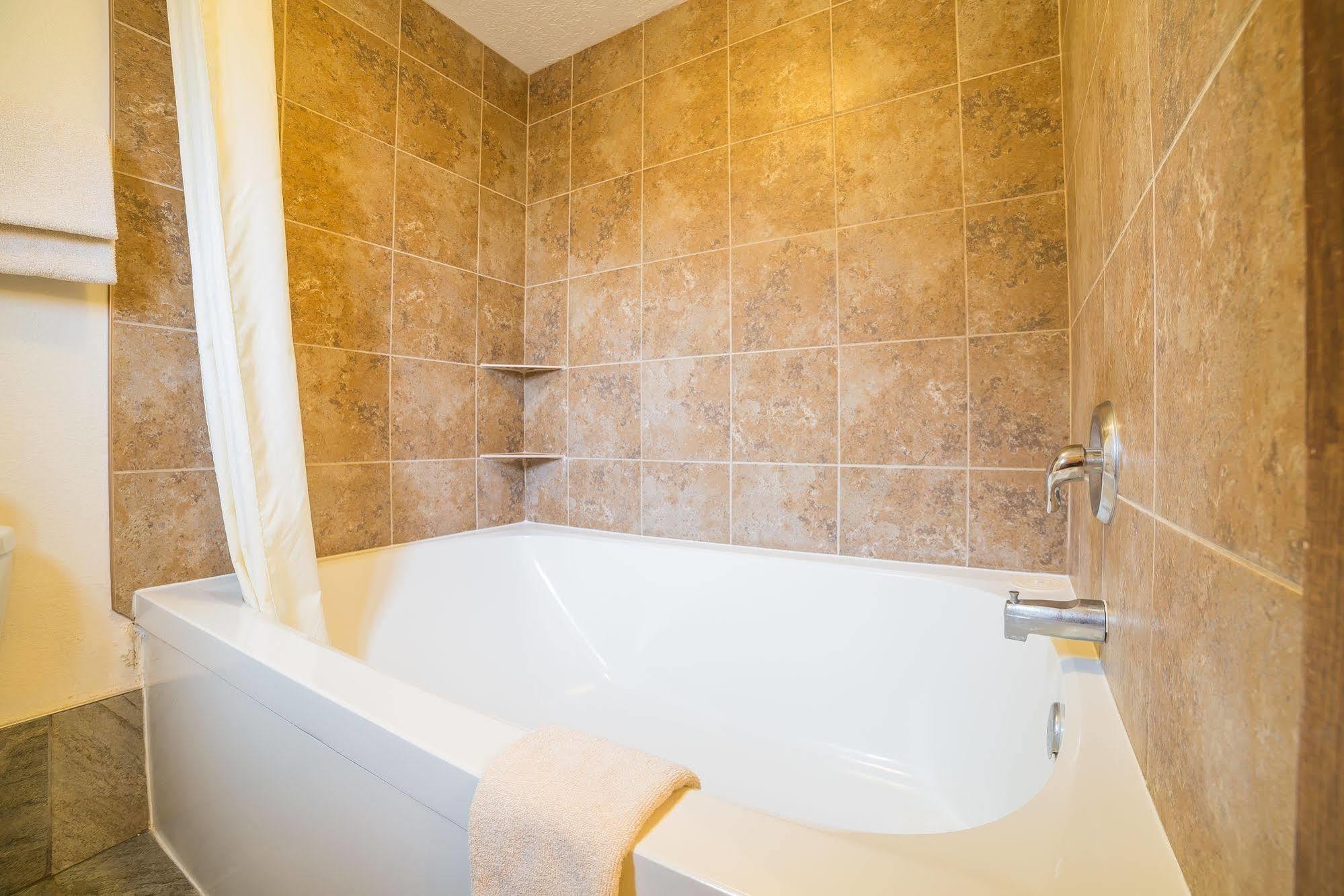 Home Hotel Лава Хот Спрингс Екстериор снимка